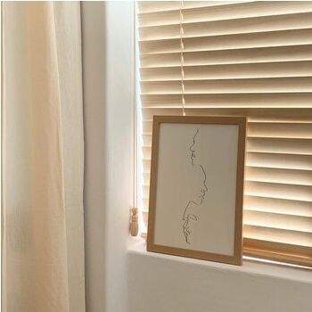 WAX脱毛における毛の長さの重要性の眉毛デザイン写真